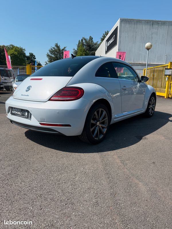 Volkswagen BEETLE COCCINELLE 2.0 TDI 110ch Couture (image 2)