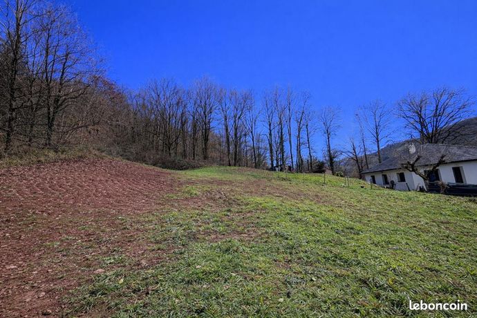 Terrain 5 766 m² Nauviale
