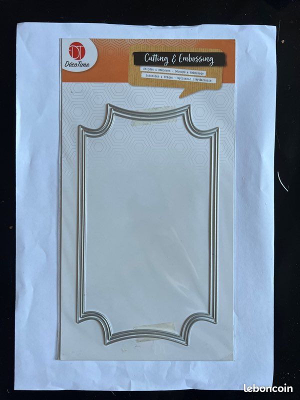 Carte 3. Matrice de découpe cutting die scrapbooking (image 1)