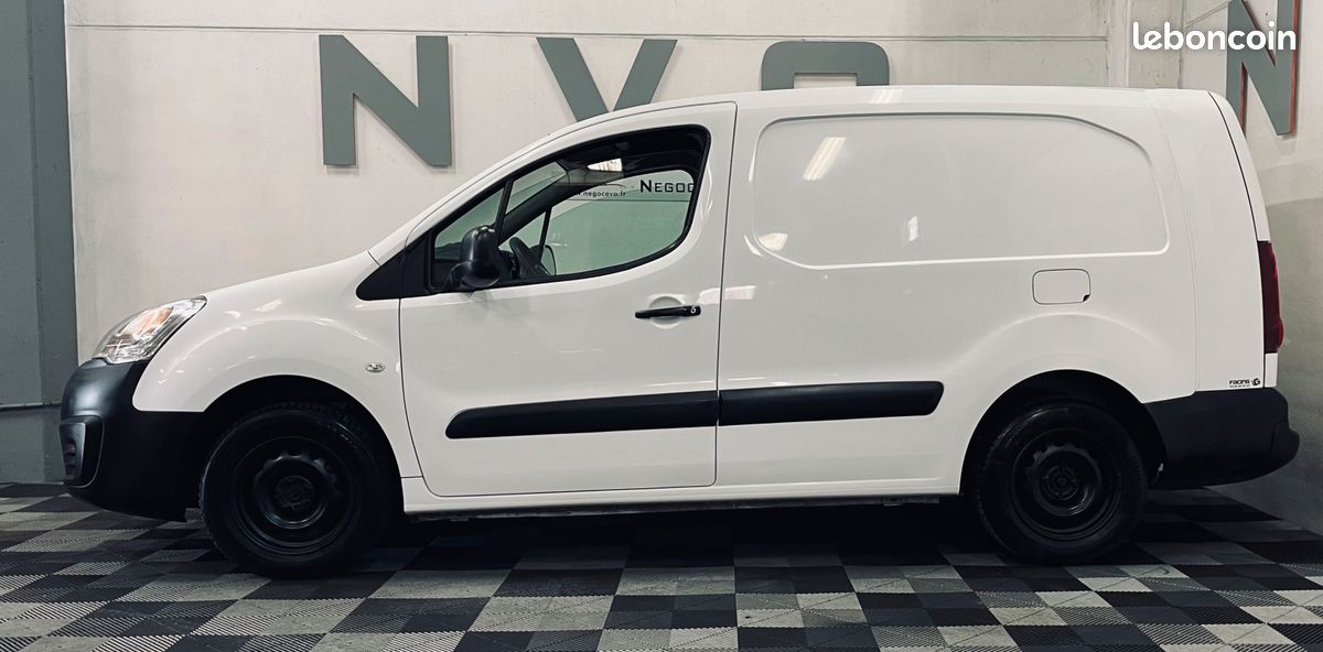 Citroen BERLINGO LONG 1.6 HDI / Régulateur de vitesse / Climatisation (image 5)