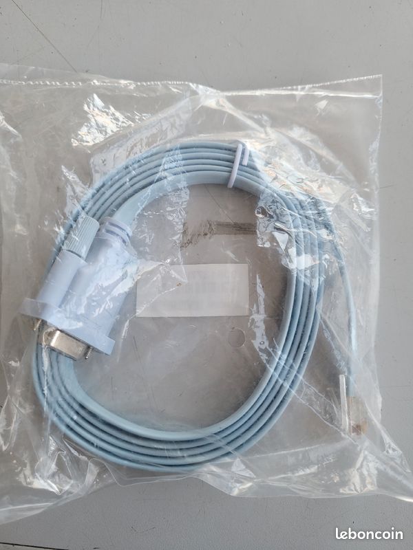 Câble vga vers ethernet/ neuf jamais utilisé sous blister (image 1)