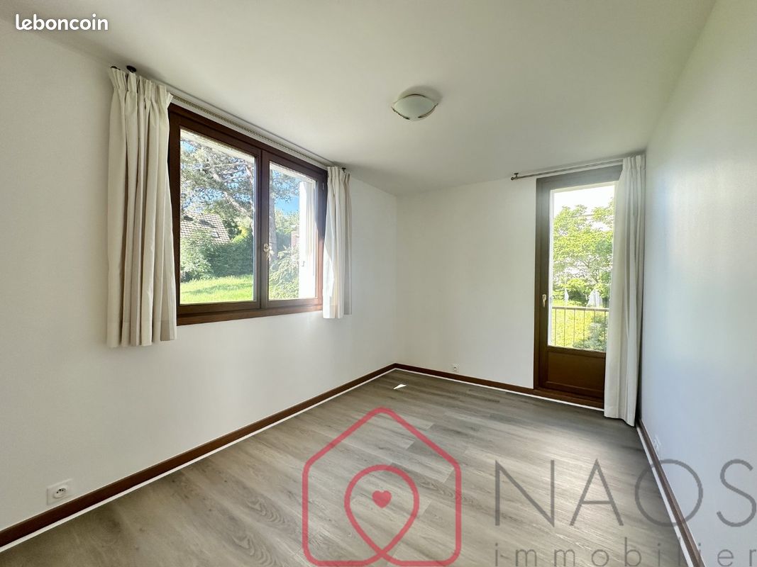 Appartement 5 pièces 82 m² · à Le Plessis-Robinson · 82 m² · 345 000 €