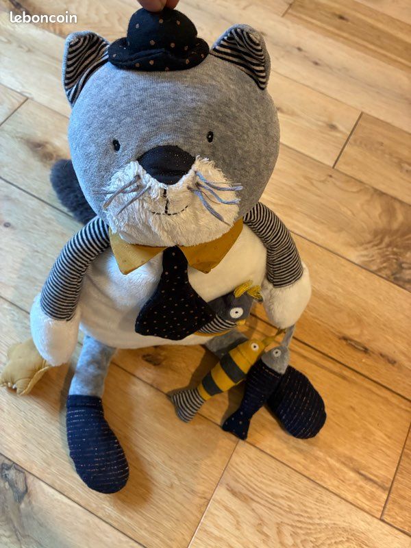 Peluche d’activités Les Moustaches Moulin Roty (image 1)