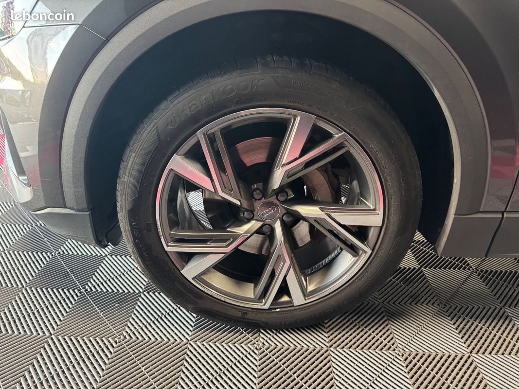 AUDI Q8 Q8 45 TDI 231 Tiptronic 8 Quattro / CarPlay / Caméra de recul / Sièges éléctriques (image 32)