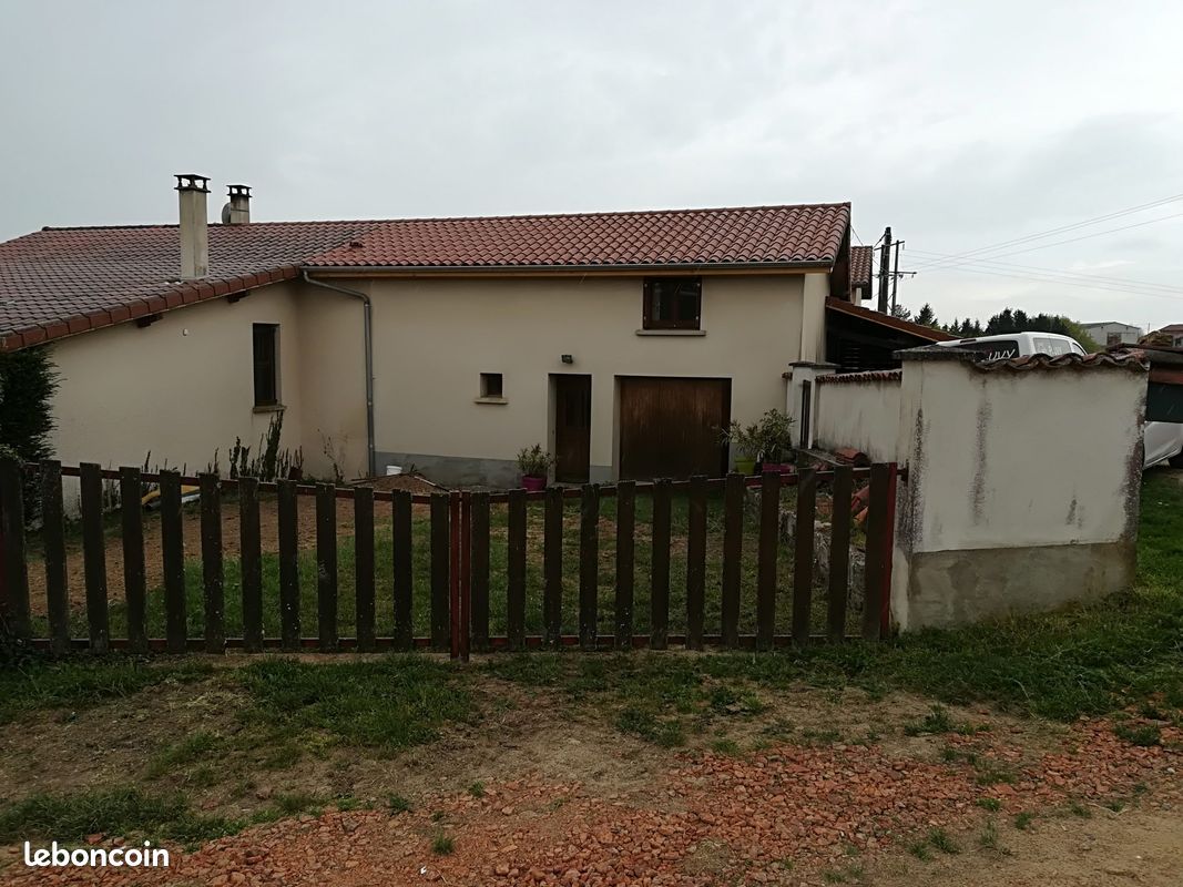Appartement 3 pièces 75 m² · à Maringes · 75 m² · 600 €
