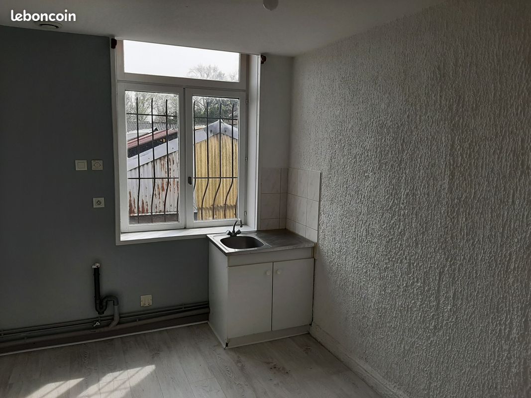 Appartement 1 pièce 25 m² · à Saint-Venant · 25 m² · 320 €