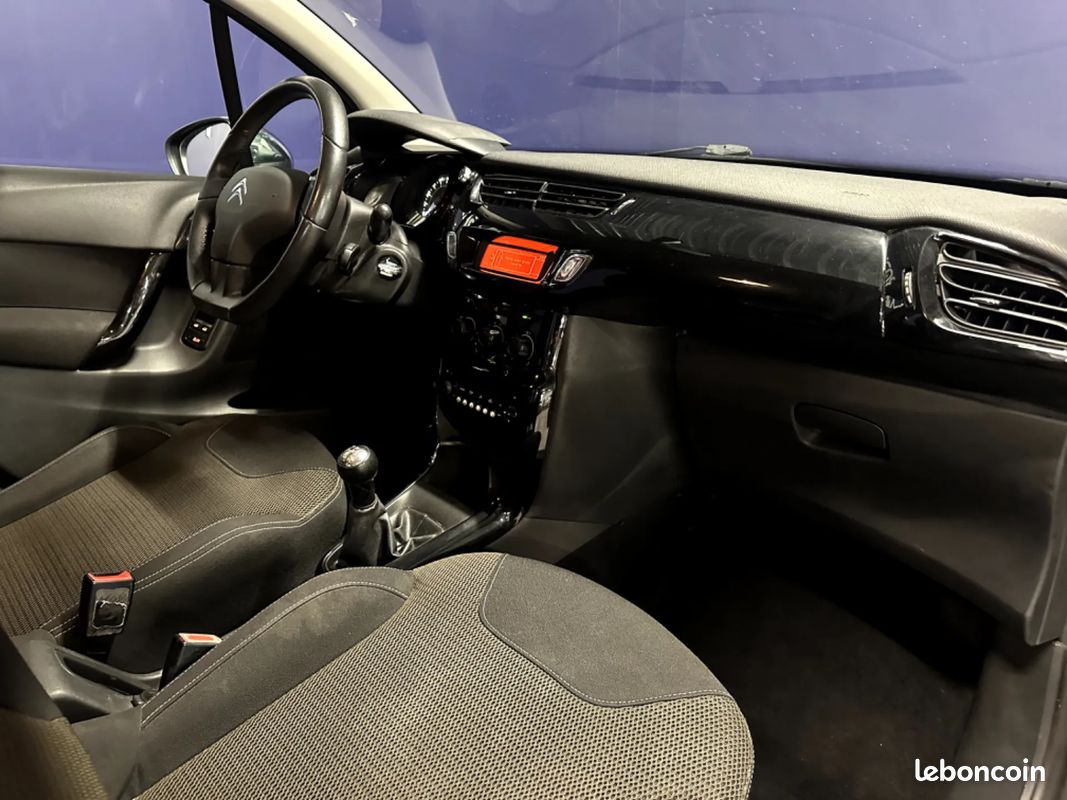CITROEN C3 1.4 HDi 70 Confort - Climatisation - Bluetooth (image 20)