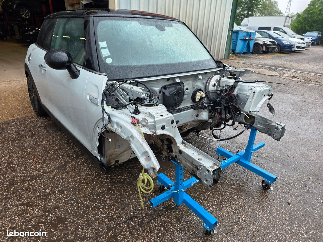 MINI COOPER S ACCIDENTEE Pour PRO (image 1)