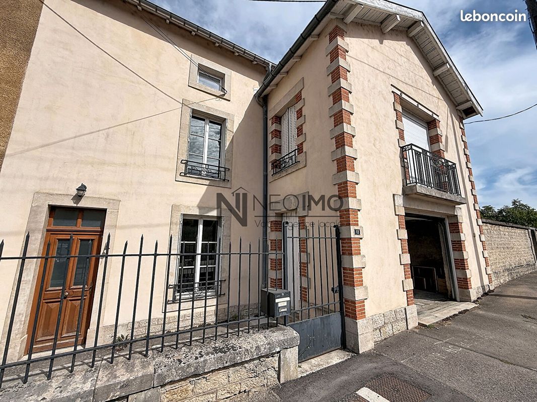 Maison 6 pièces 157 m² · à Neufchâteau · 157 m² · 149 500 €