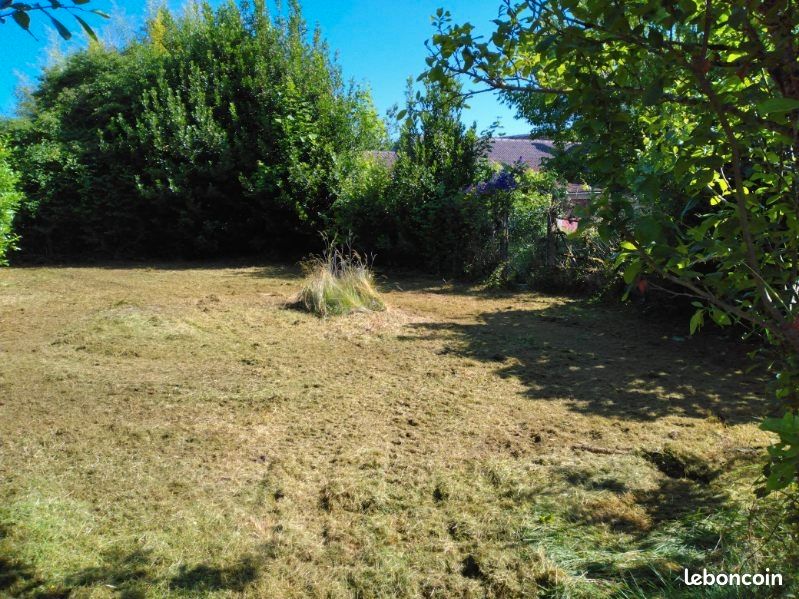 Terrain constructible a CUDOT · 17 000 €