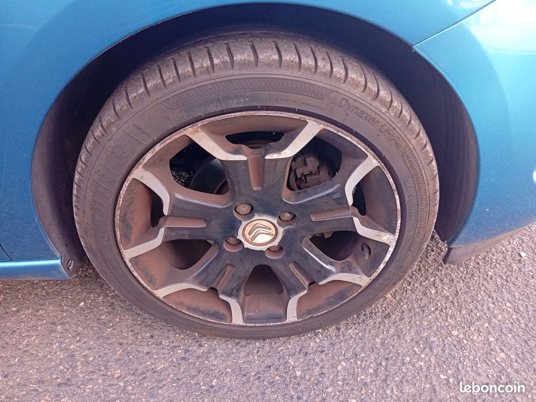 CITROEN DS3 HDi 110 FAP 109gr Sport Chic (image 20)