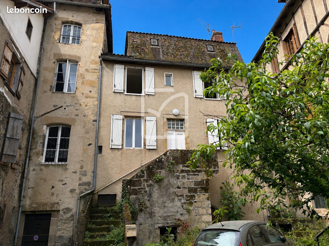 Maison 11 pièces 182 m² · à Beaulieu-sur-Dordogne · 182 m² · 137 795 €