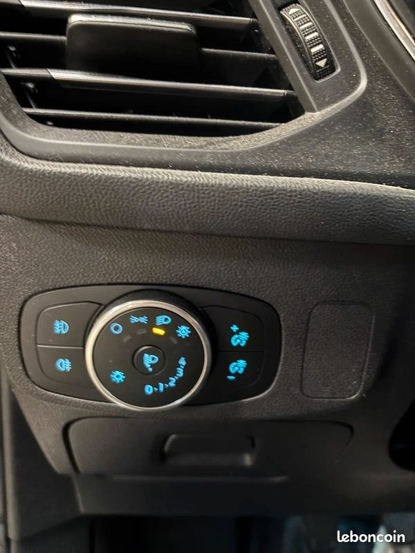 FORD Focus 1.0 125ch Titanium - 2018 - parfait état (image 15)
