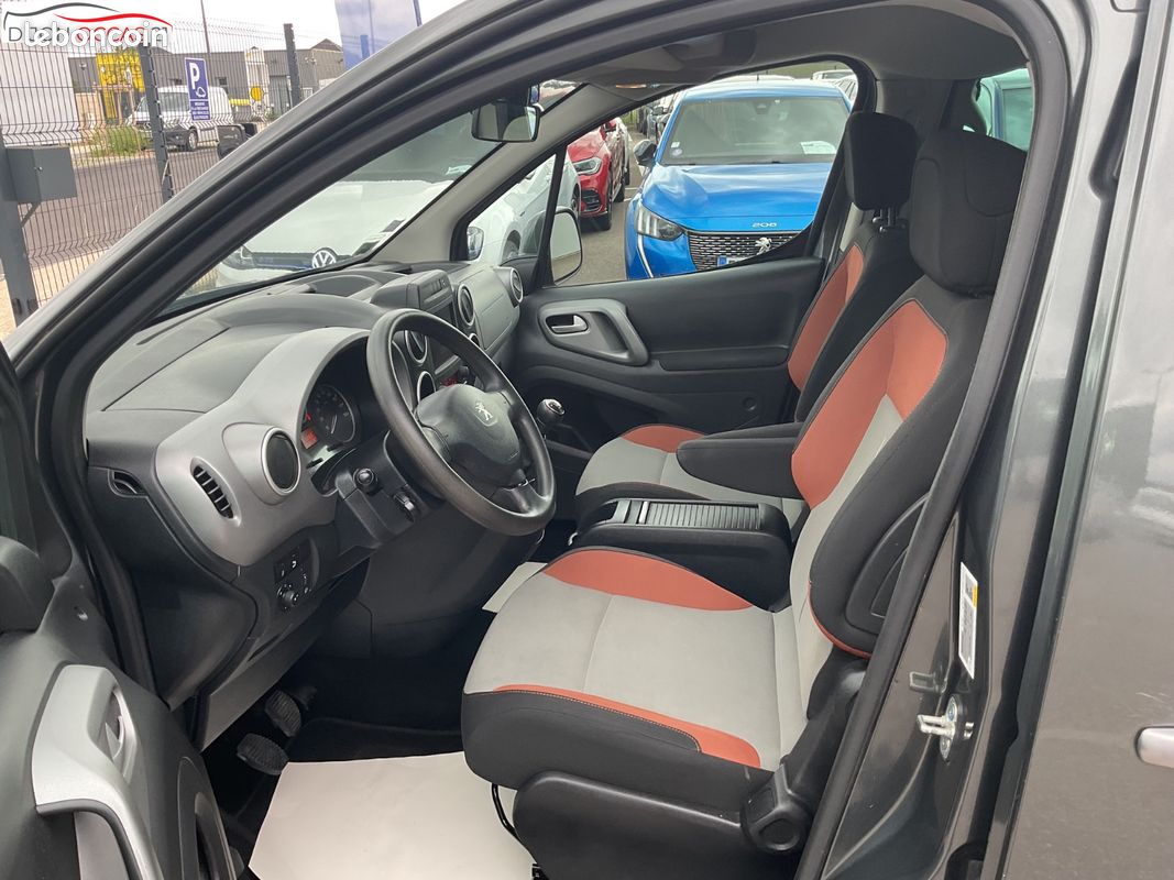 PEUGEOT PARTNER TEPEE 1.6 BlueHDi 100ch BVM5 Style (image 13)