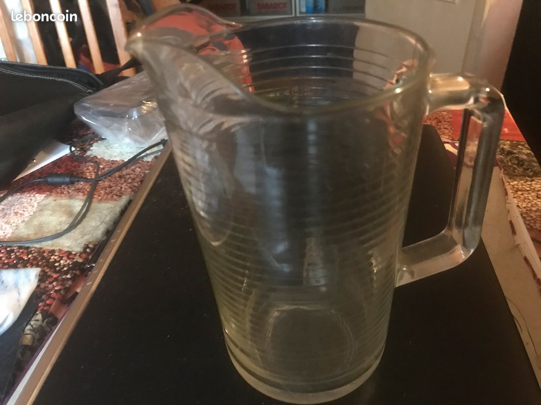 Carafe à eau vintage (image 1)