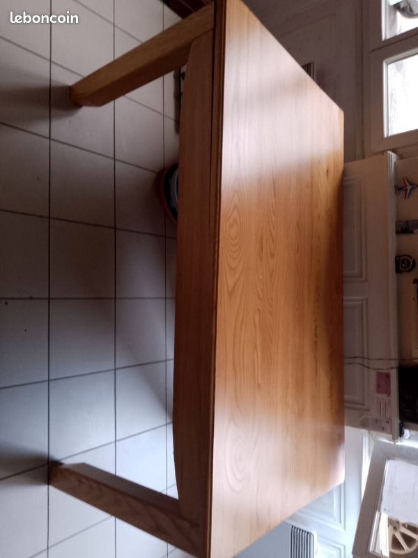 Vente grande table pour 6 personnes avec rallonge chêne massif bois de qualité plus 4 chaises état excellent bien entretenu (image 5)
