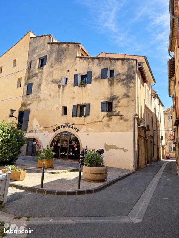 Immeuble 203 m² · à Carpentras · 203 m² · 336 000 €