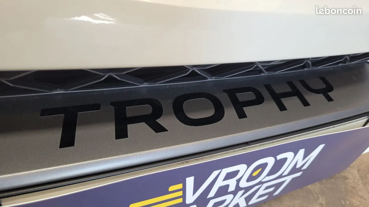 RENAULT Megane 1.8 300ch RS Trophy - 2019 - 48 872 km - CarPlay - Toit ouvrant - Boite mécanique (image 19)