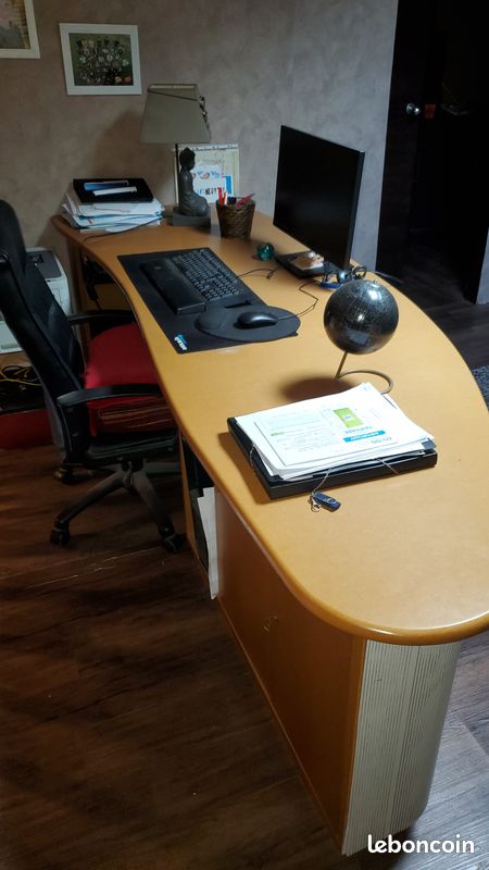 Bureau (image 1)