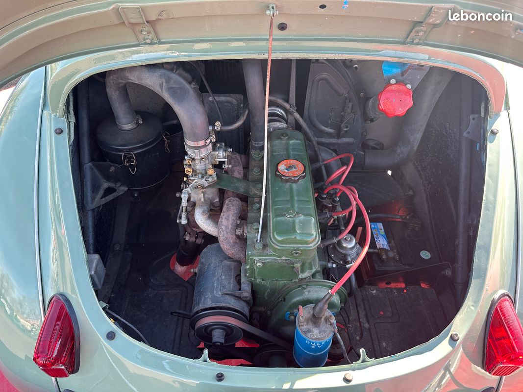 Renault 4CV - Véhicule de collection (image 7)