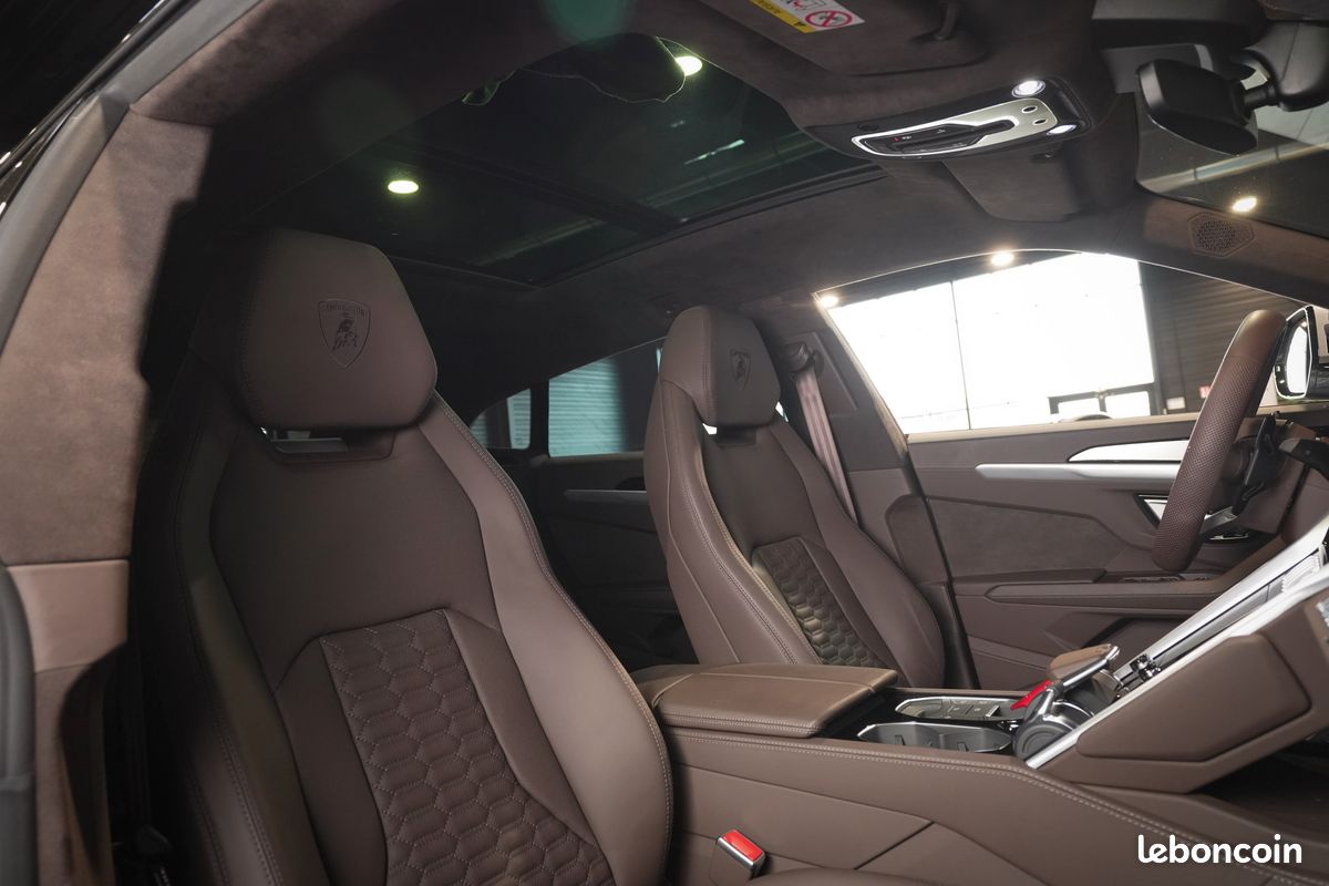 Lamborghini Urus S / V8 4.0L 666CH – 2025 / 1ÈRE MAIN / IMMAT FR / PPF / ENTRETIEN INCLUS 2030 / TOIT OUVRANT / BANG & OLUFSEN 3D / SOFT CLOSE / CAMÉRA 360° / SIÈGES MASSANTS CHAUFFANTS VENTILÉS (image 4)