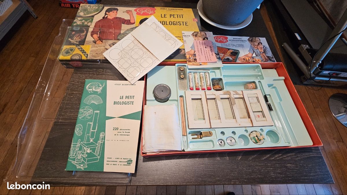 Jeu éducatif Ancien Gege - Le Docteur En Biologie - Microscope En Bois