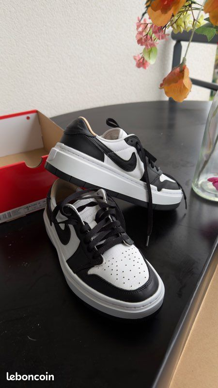 Air jordan 1 elevate (image 1)