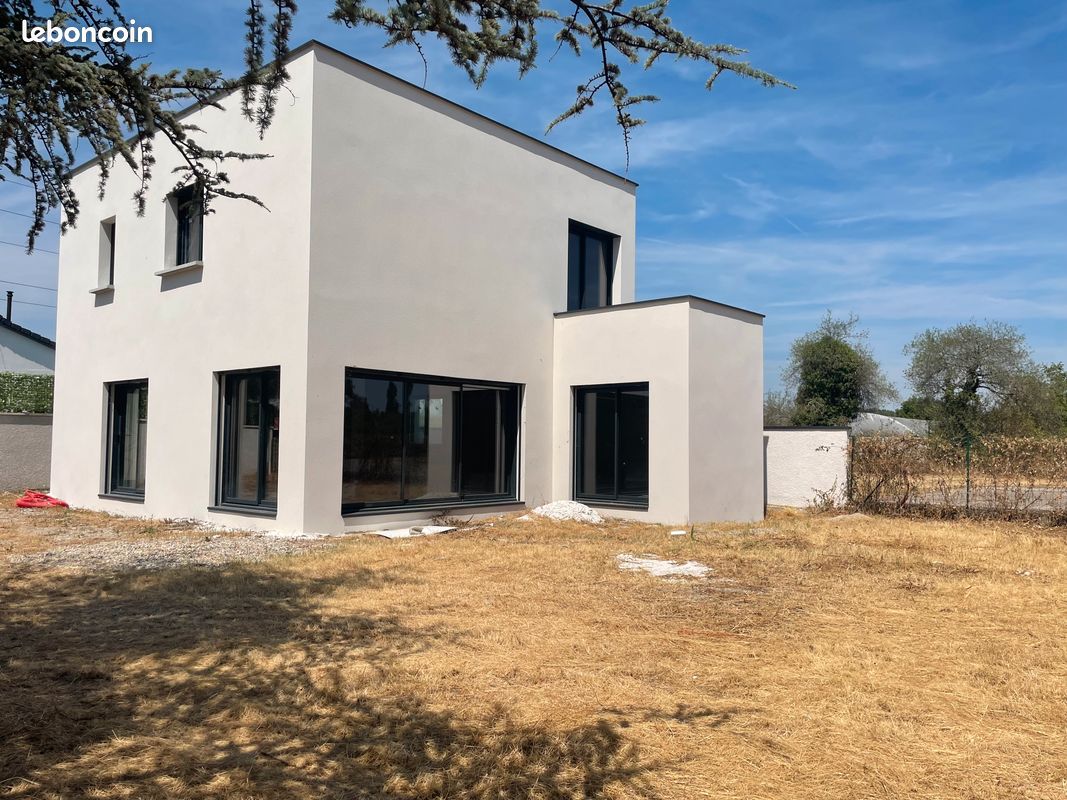 Maison 5 pièces 145 m² · à Décines-Charpieu · 145 m² · 399 000 €