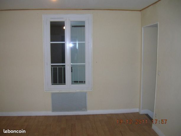 Studio chaumes en brie à rénover