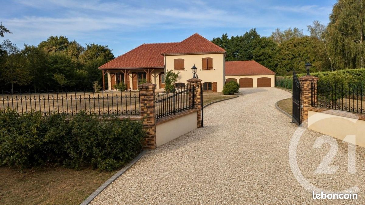 Maison 4 pièces 97 m² · à Villebret · 97 m² · 315 000 €