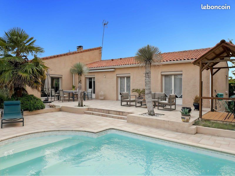 Maison 6 pièces 191 m² · à Pisany · 191 m² · 449 900 €