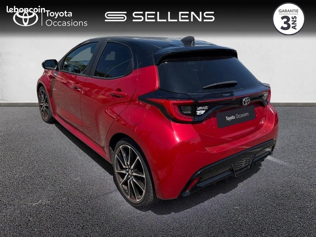 Toyota Yaris 116h GR Sport 5p MY22 (image 2)