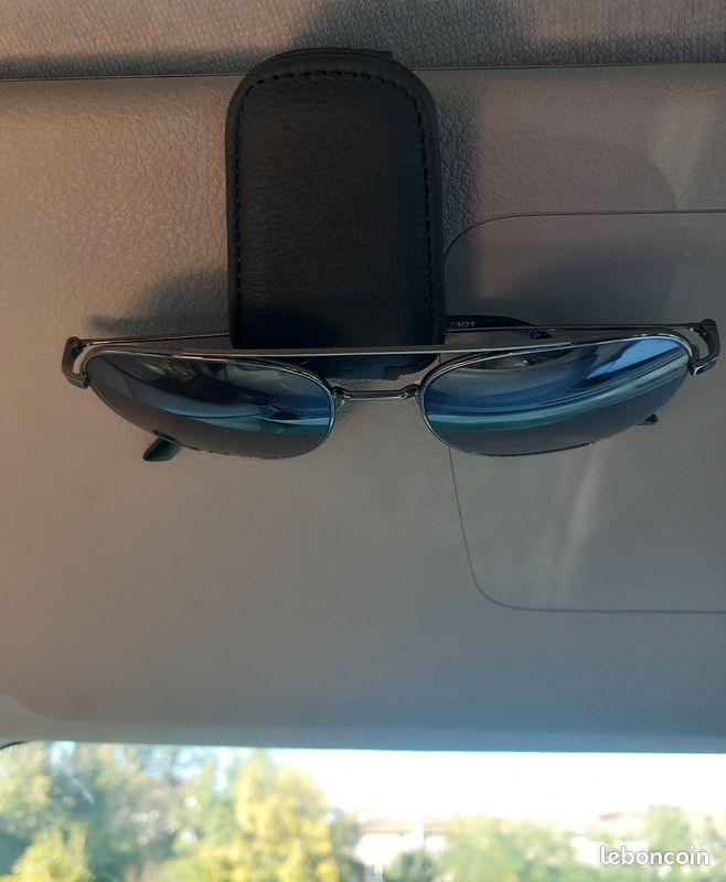 2 pièces Gadget Voiture Porte Lunettes pour Voiture en cuir - NEUF (image 1)