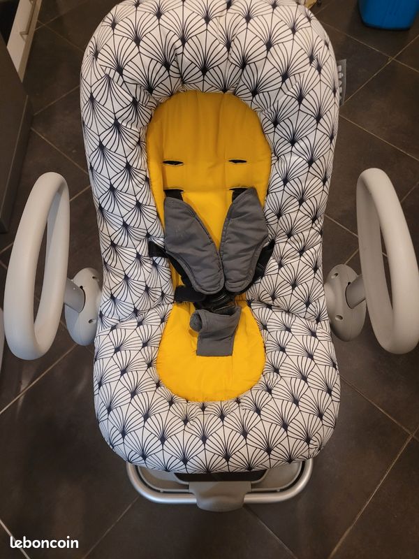 Transat balancelle bébé up and down Béaba – motif éventail blanc/noir et jaune moutarde (image 1)