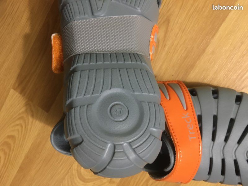 Chaussures piscine ou plage T37 (image 2)