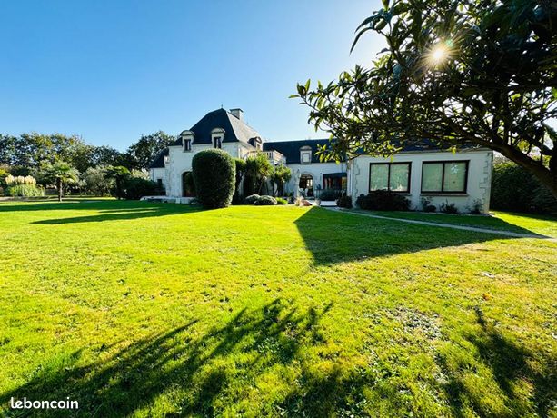 Maison 10 pièces 350 m²