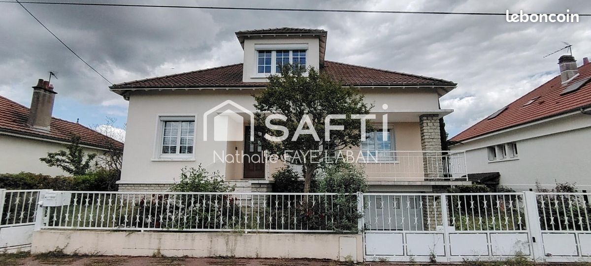 Maison 6 pièces 148 m² · à Châtellerault · 148 m² · 169 000 €
