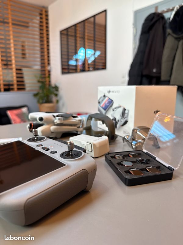 DJI Mini 4 Pro avec la radiocommande RC-N2 (édition limitée, catégorie labellisée C1) (image 8)