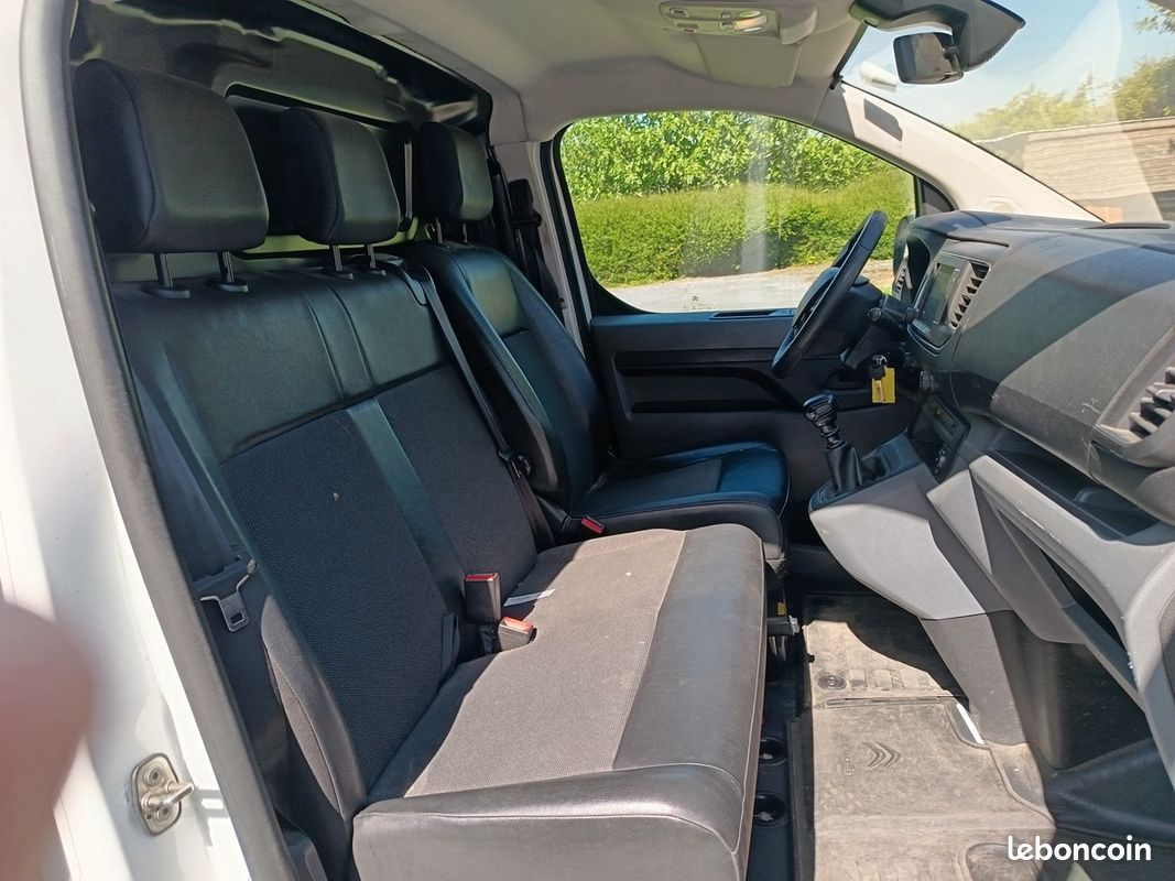 Citroën Jumpy Fg 1.5 BLUEHDI 120 CH CITY VAN XS BVM6 CREDIT 72 MOIS 245HT/MOIS (image 7)