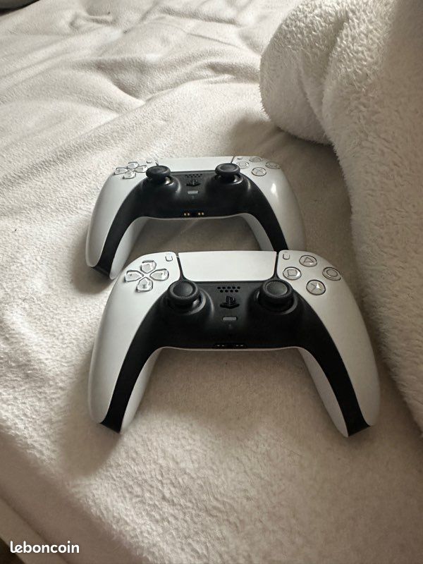 🎮 À vendre – 2 manettes PS5 DualSense (image 1)