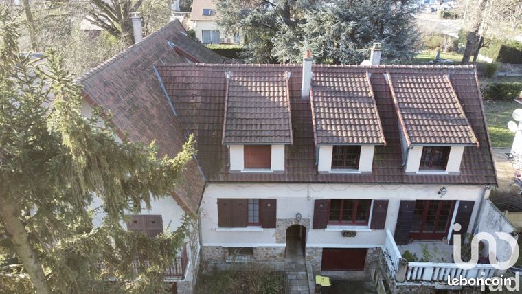 Maison 12 pièces 256 m²