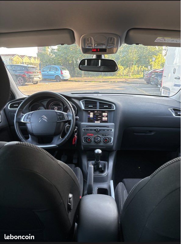 Citroën C4 Pure tech Vitamine 2016 – Essence 110 ch – 94 000 km – Distribution récente (image 4)