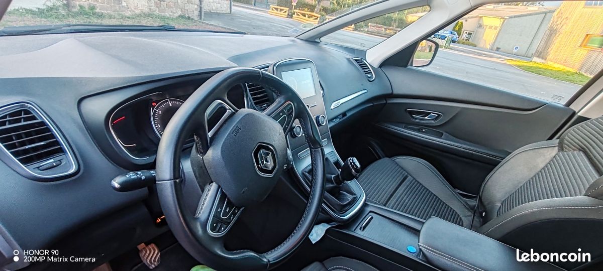 Renault grand scenic IV 1.7 dCi 120ch (image 2)