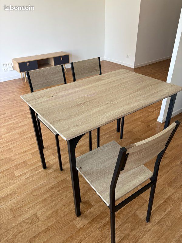 Table et 3 chaises -15 euros (image 2)