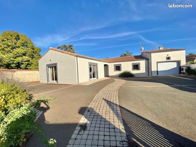 Maison 5 pièces 165 m² · à Saint-Jean-d'Hermine · 165 m² · 297 000 €