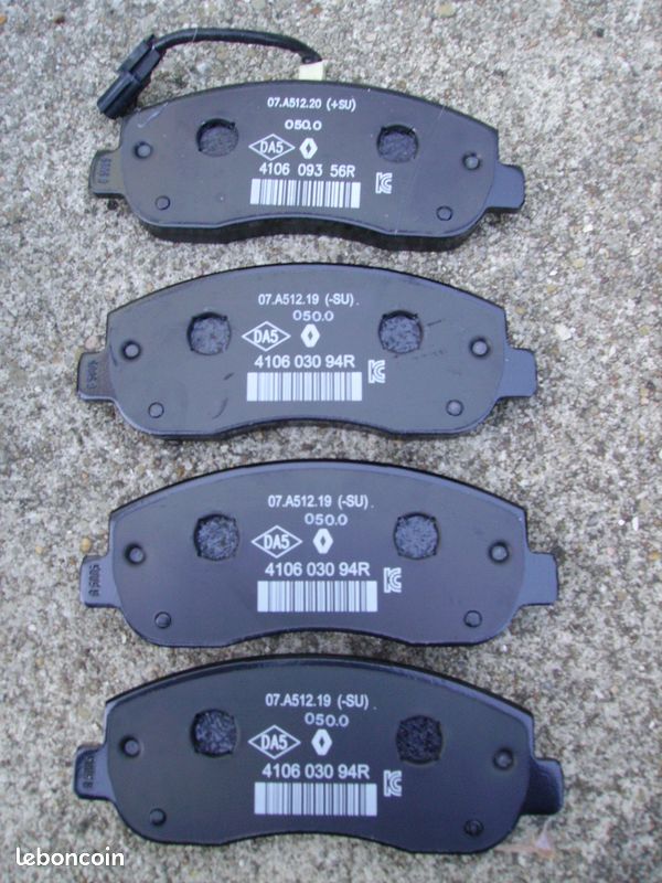 Kit Plaquettes De Frein Avant + Témoin D'usure Pour Renault Master 3 - Neuf Sous Emballage
