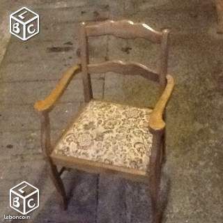 Petit fauteuil en bois (image 1)