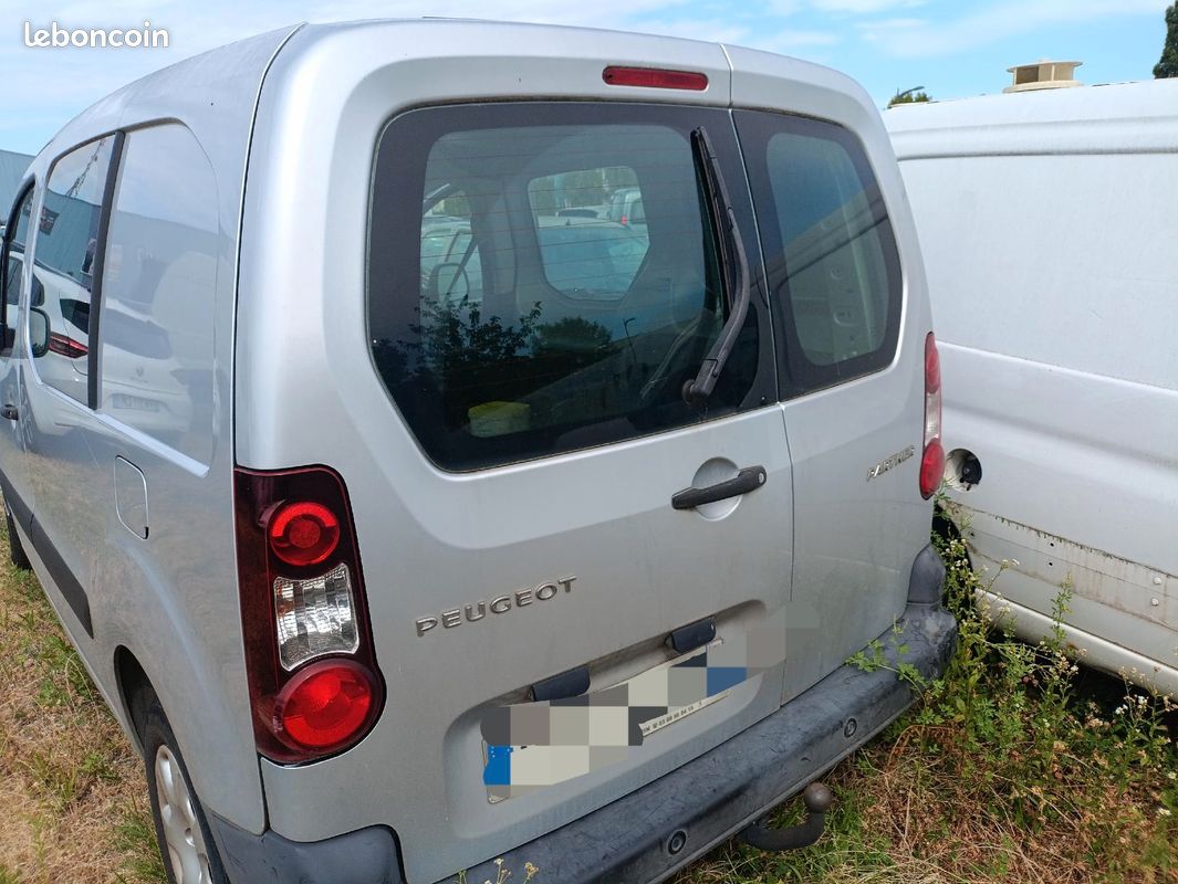 PEUGEOT PARTNER 2 PHASE 2 1.6 HDI - 8V TURBO 1560cm3 2015 (image 5)