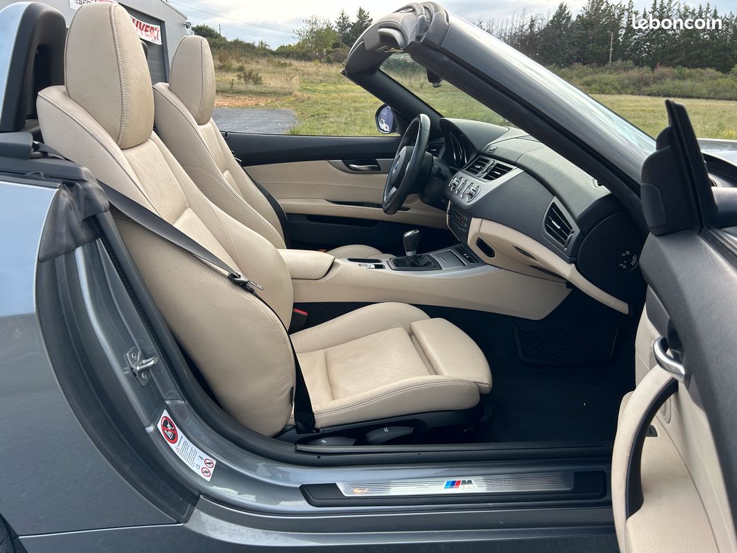 BMW Z4 35i Roadster (Propulsion) - 306ch - Finition: M Sport / Radars aide au stationnement AV & AR / Sièges cuir chauffants / Régulateur et limiteur de vitesses / Garantie 3 mois (image 9)