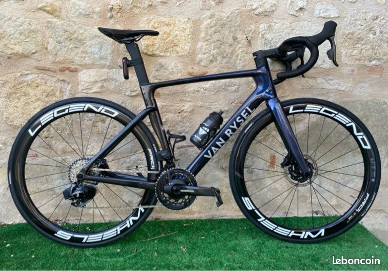 VAN RYSEL RCR Taille M Vélos